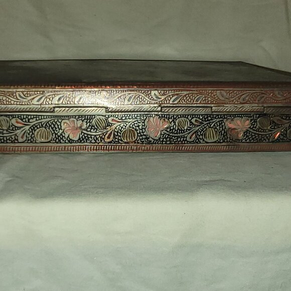 Made In India Design Brass Jewelry Box with 3 Compartments Box - Picture 8 of 9